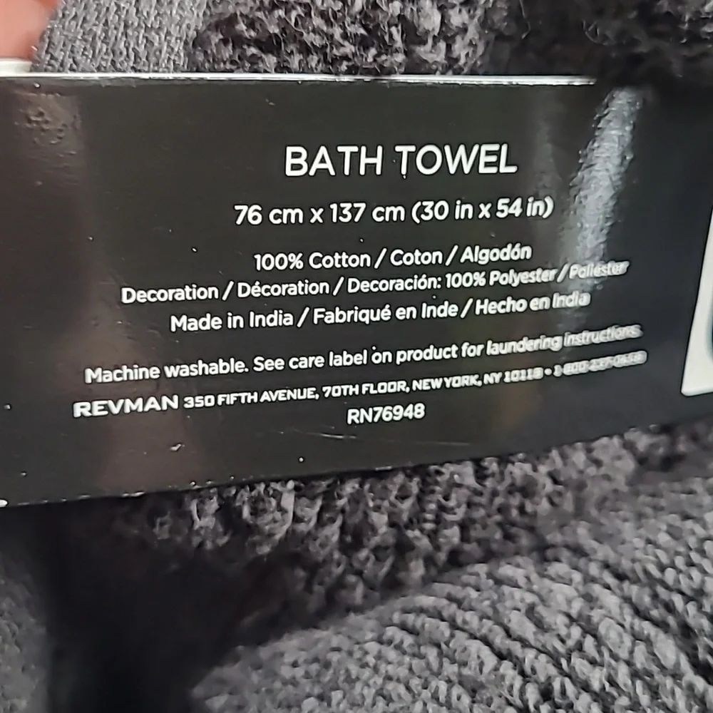 Vera Wang Bath Towel Set